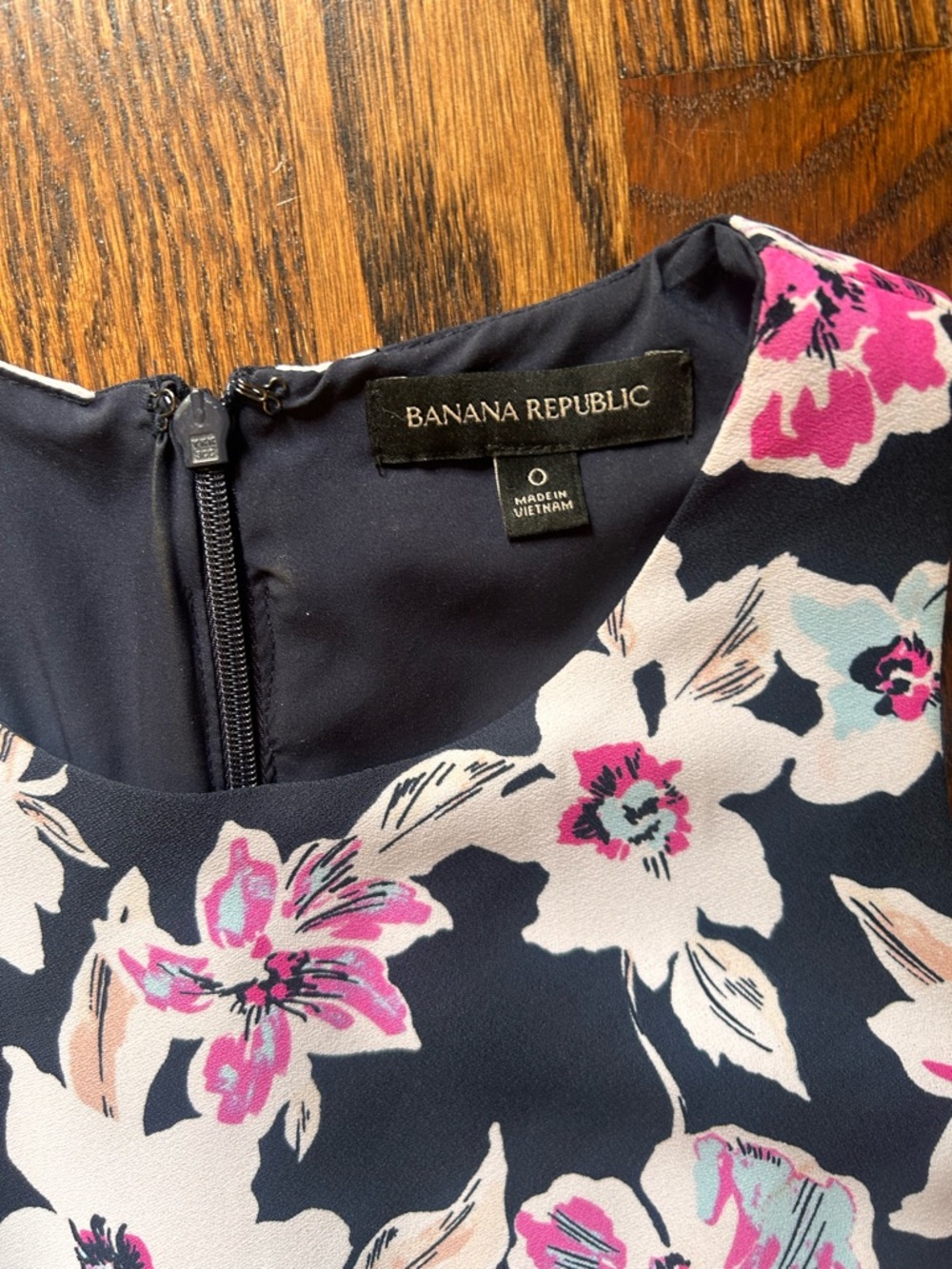 Banana Republic Sleeveless floral dress - Picture 8 of 10